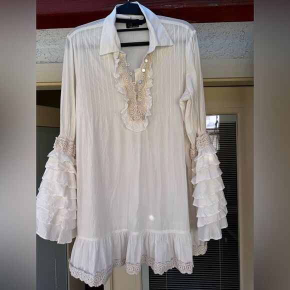 Avani Del Amour white ruffle top/dress - Picture 2 of 13